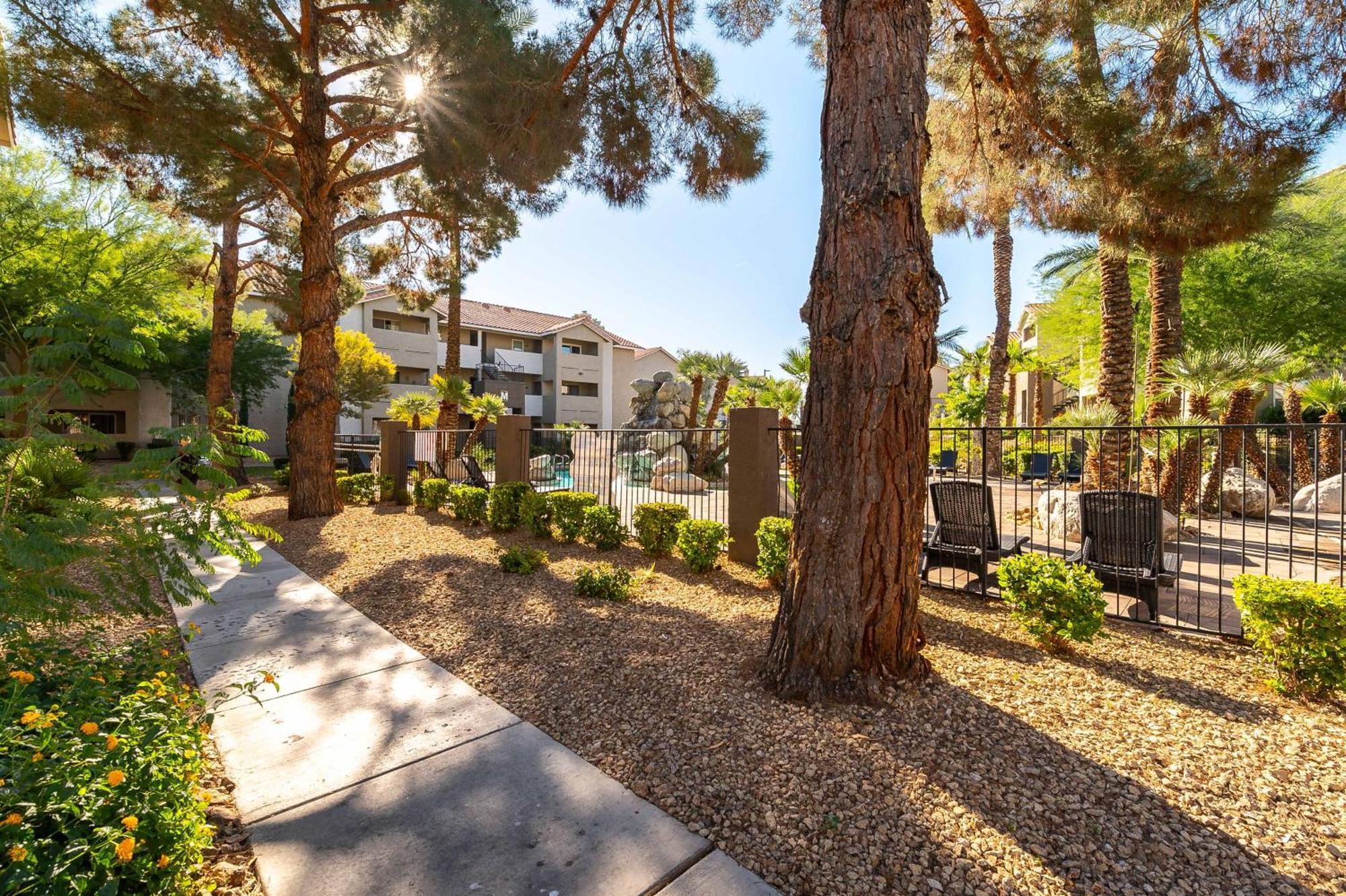 Stylish, Cozy 2Br,2Ba Condo Near Rio, Vegas Luxury Las Vegas Eksteriør billede