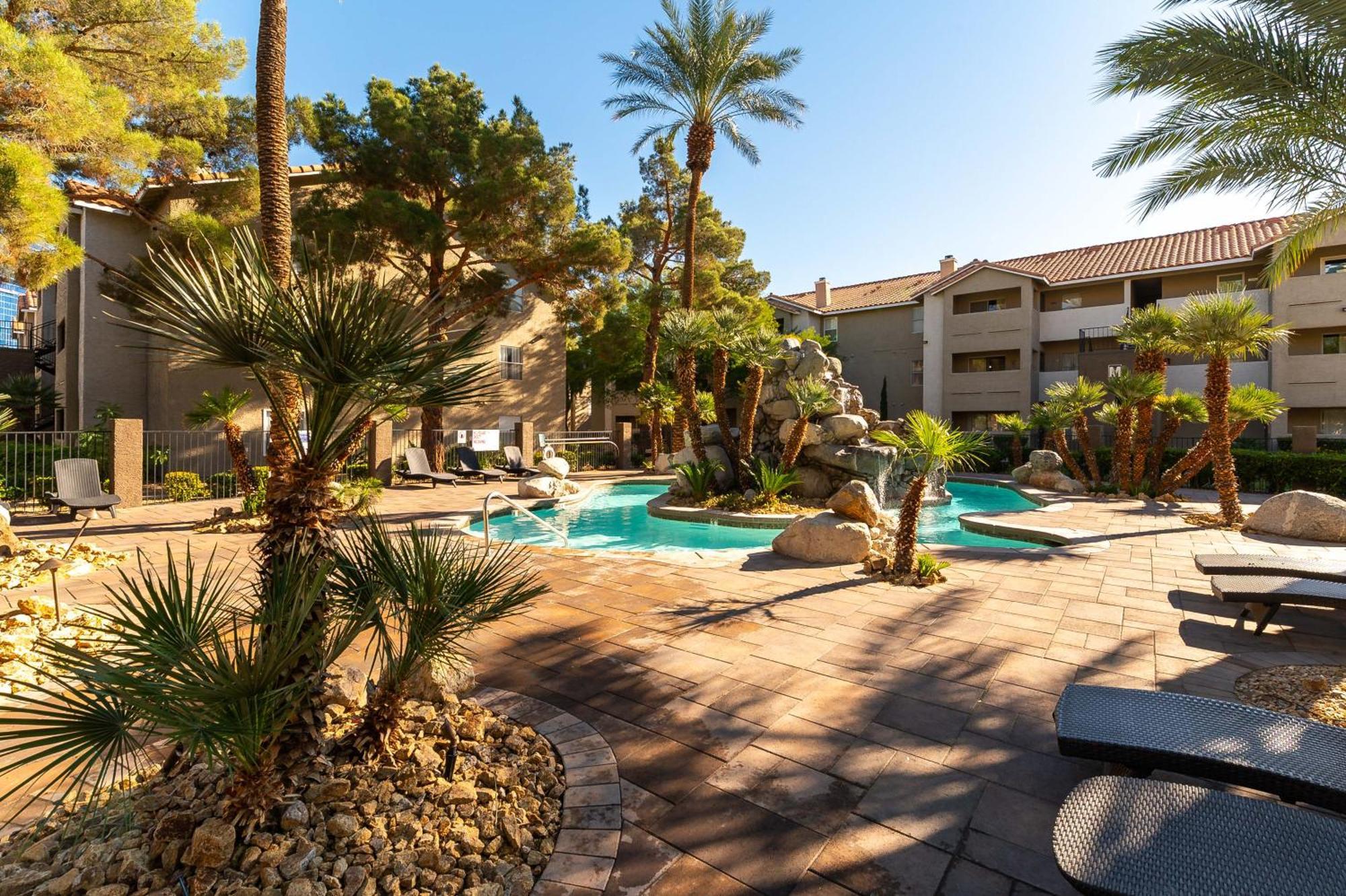 Stylish, Cozy 2Br,2Ba Condo Near Rio, Vegas Luxury Las Vegas Eksteriør billede